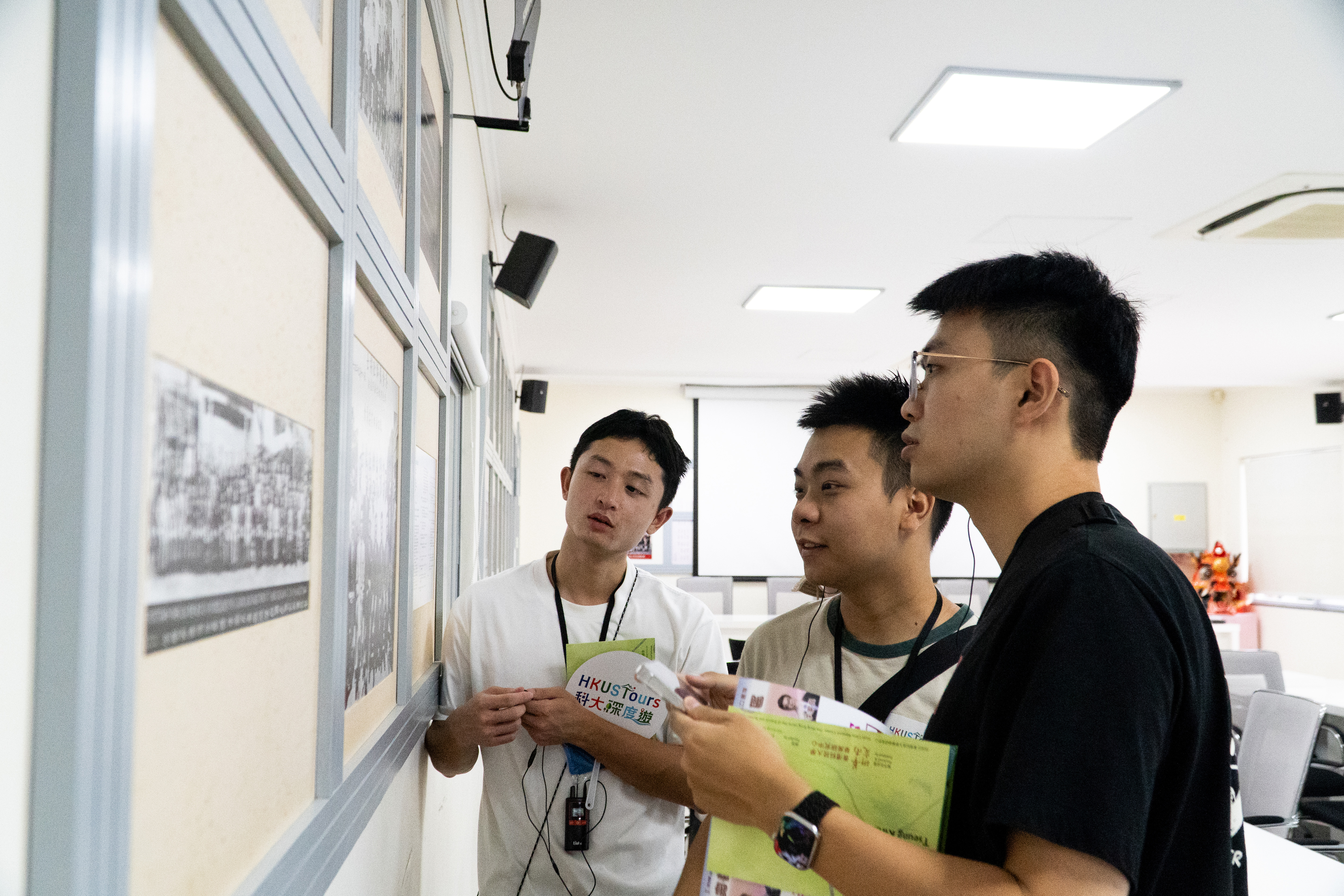 導賞團亦到訪坑口鄉事委員會，透過認識坑口和將軍澳新市鎮的發展，一同發掘科大在社區的足跡及其發展史。