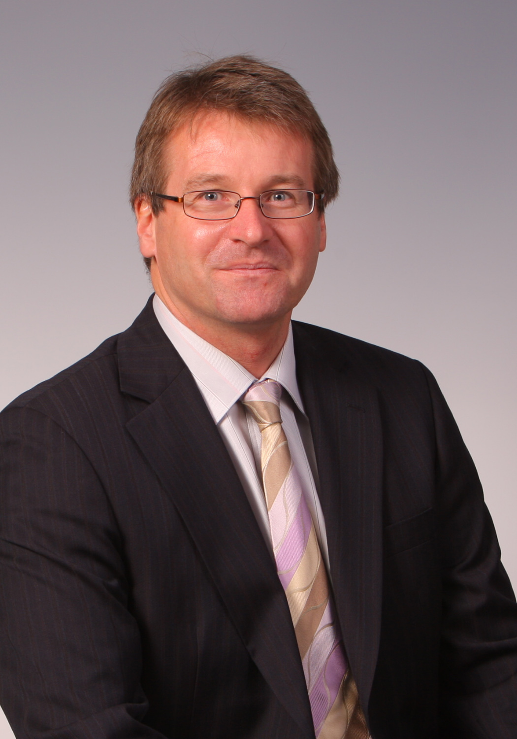 Prof Ross Murch	