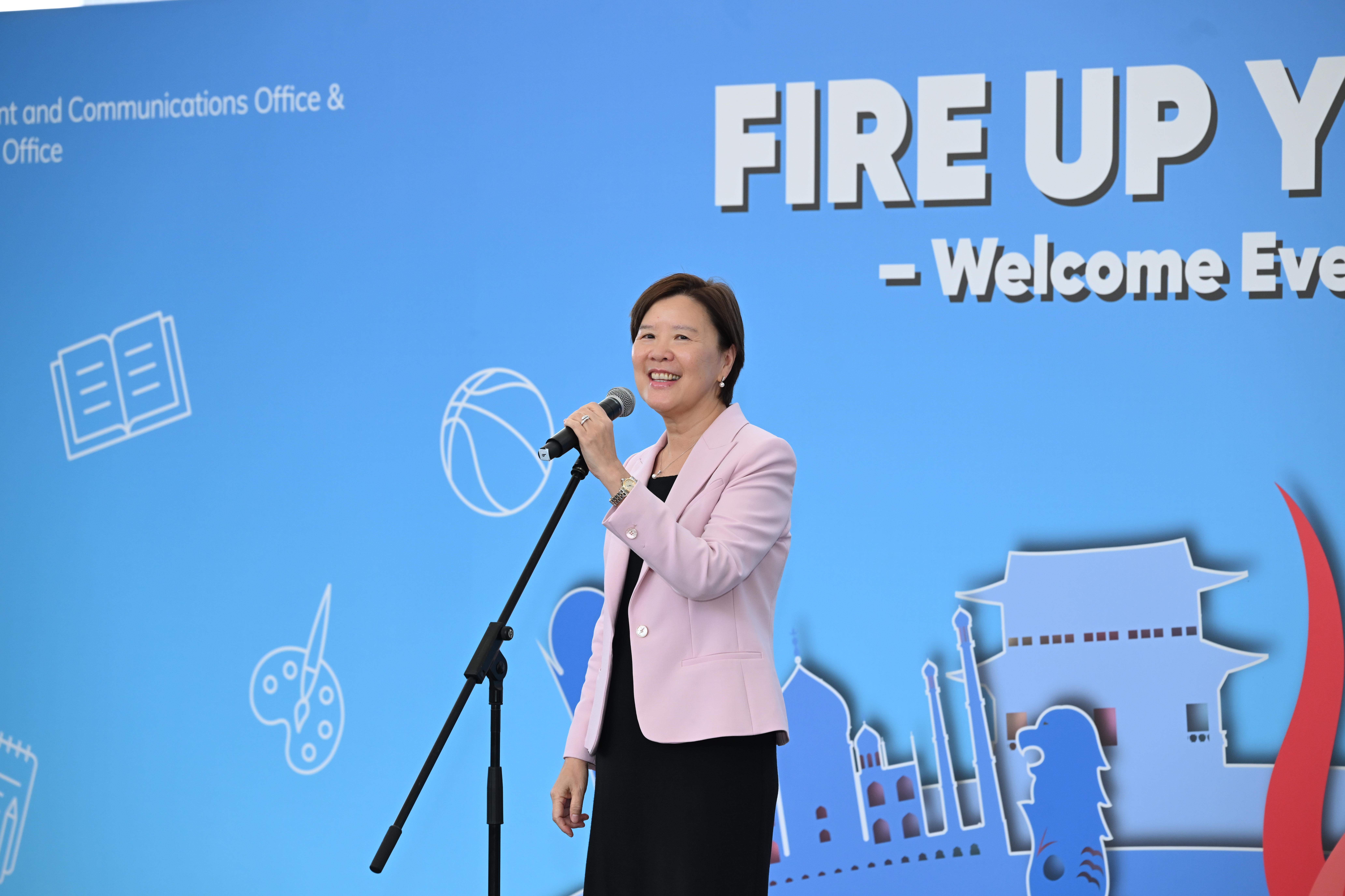 科大校长叶玉如教授为开学嘉年华典礼致欢迎辞。