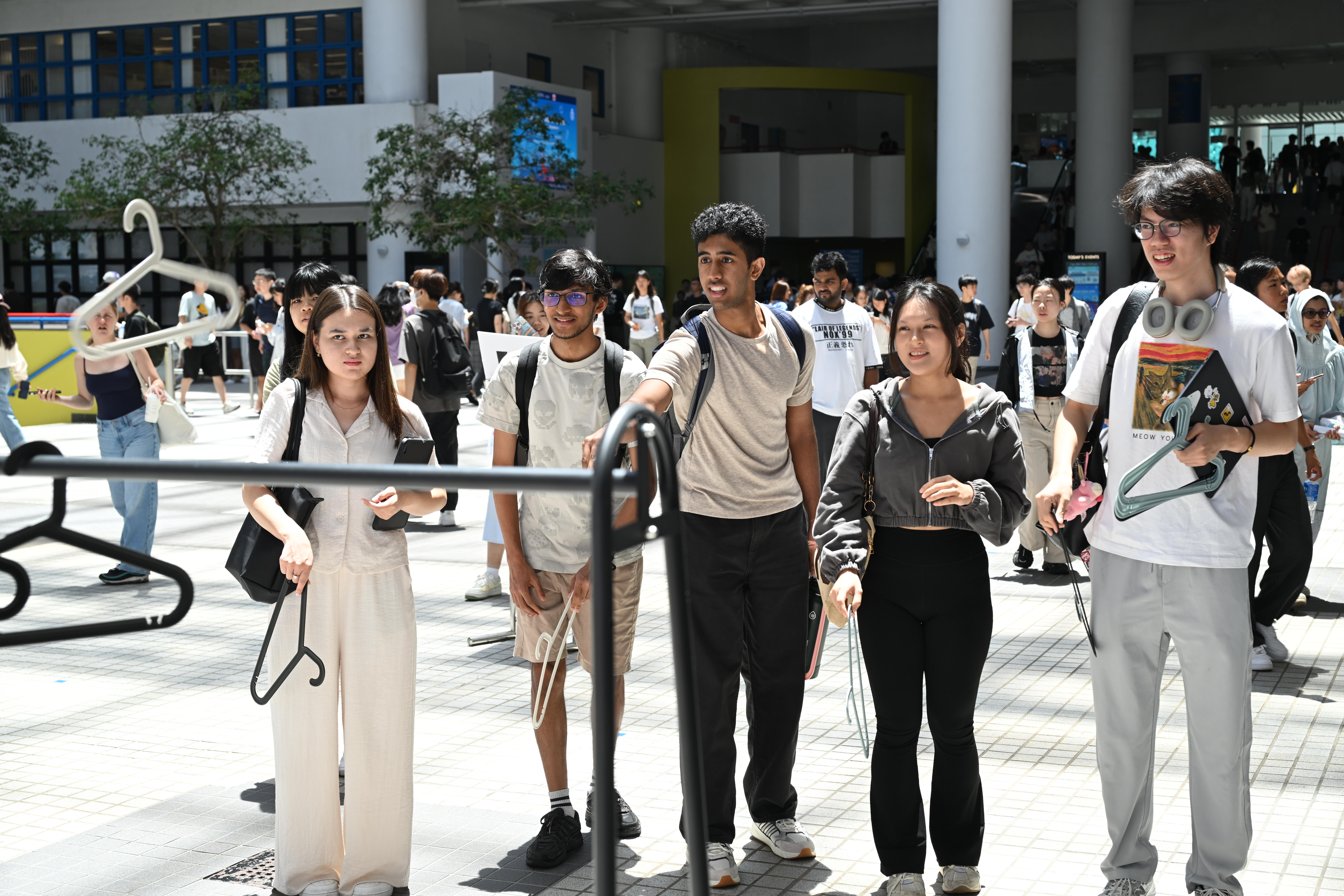 科大同学体验摊位游戏。